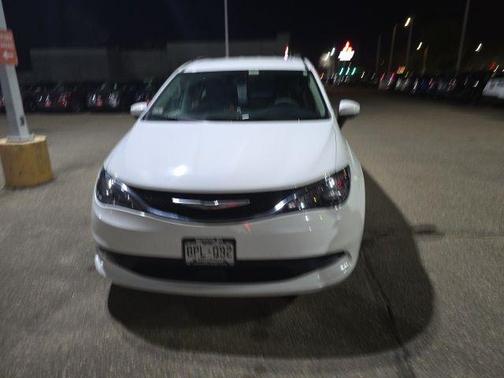 2021 Chrysler Voyager LXI