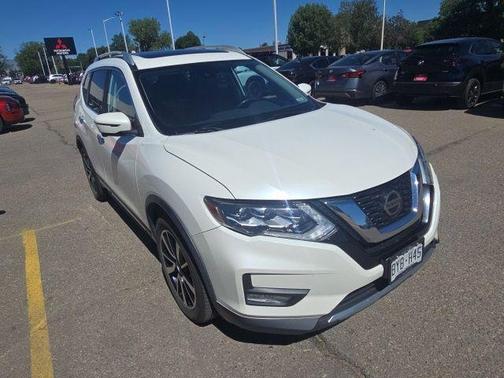 White 2018 Nissan Rogue SL