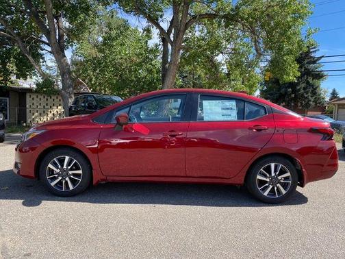 2025 Nissan Versa 1.6 SV