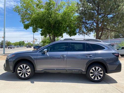 Magnetite Gray Metallic 2025 Subaru Outback Touring