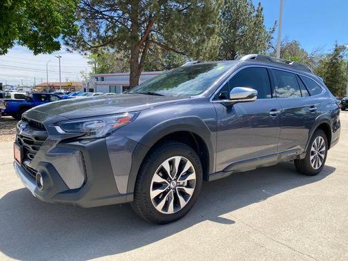 Magnetite Gray Metallic 2025 Subaru Outback Touring