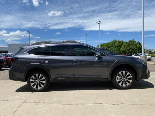 Magnetite Gray Metallic 2025 Subaru Outback Touring