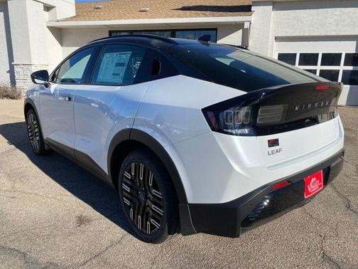 2026 Nissan Leaf PLAT+