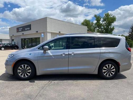 2021 Chrysler Pacifica Hybrid Touring L