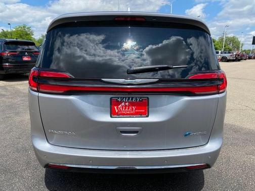 2021 Chrysler Pacifica Hybrid Touring L