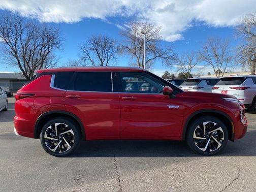 2025 Mitsubishi Outlander PHEV SEL