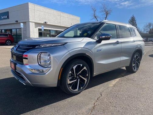 2025 Mitsubishi Outlander PHEV 
