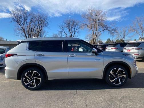 2025 Mitsubishi Outlander PHEV 