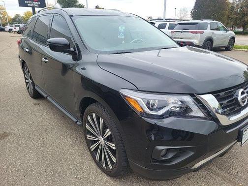 2017 Nissan Pathfinder SV