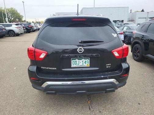2017 Nissan Pathfinder SV