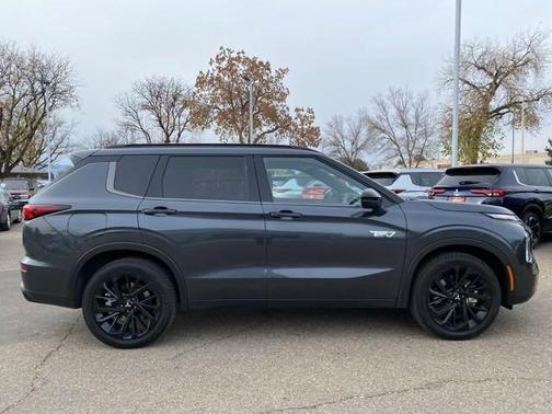 2025 Mitsubishi Outlander PHEV 