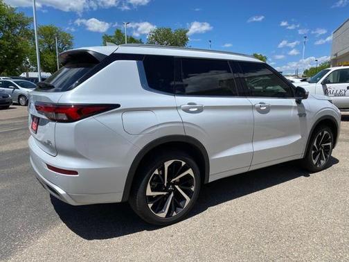 2024 Mitsubishi Outlander PHEV SEL