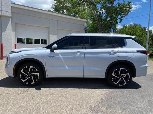 2024 Mitsubishi Outlander PHEV SEL