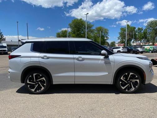 2024 Mitsubishi Outlander PHEV SEL