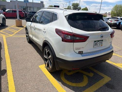 White 2022 Nissan Rogue Sport SL
