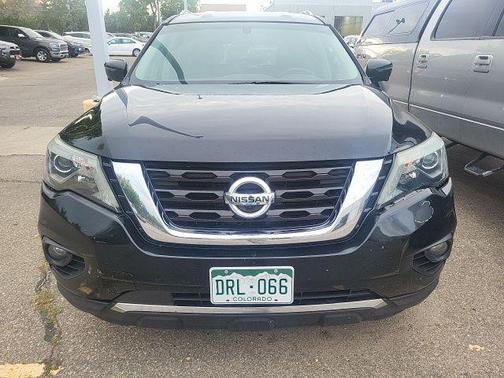 2017 Nissan Pathfinder SL
