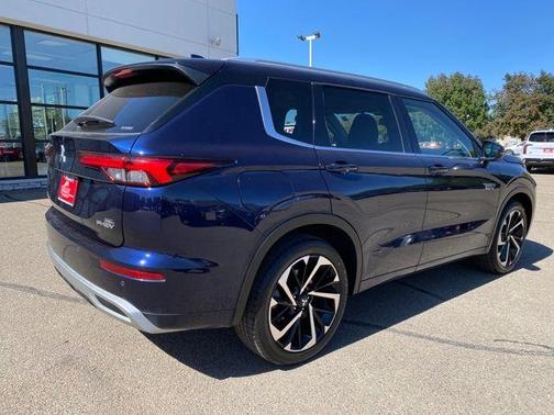 2023 Mitsubishi Outlander PHEV SEL