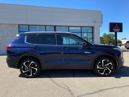 2023 Mitsubishi Outlander PHEV SEL