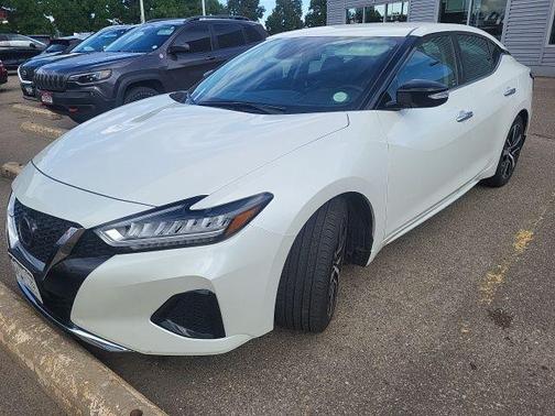 2021 Nissan Maxima SV