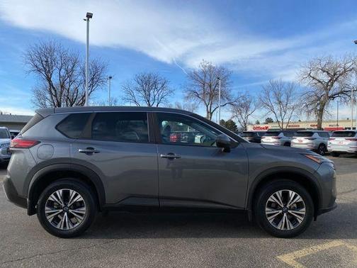 2022 Nissan Rogue SV