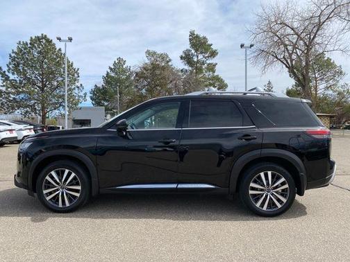 2022 Nissan Pathfinder Platinum