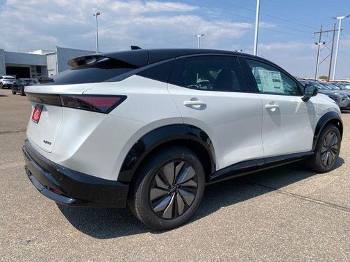 2025 Nissan ARIYA ENGAGE
