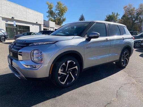 2025 Mitsubishi Outlander PHEV SE