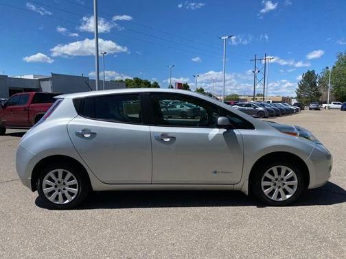 2015 Nissan Leaf S