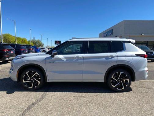 2025 Mitsubishi Outlander PHEV 