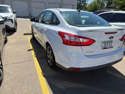 Oxford White 2014 Ford Focus SE