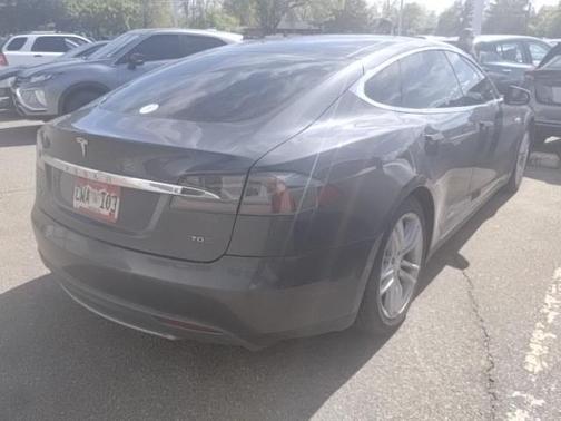 2015 Tesla Model S 70D