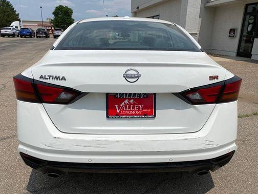 Glacier White 2024 Nissan Altima 2.5 SR