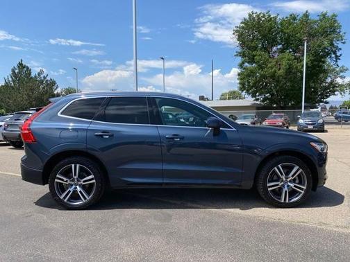 2020 Volvo XC60 T5 Momentum
