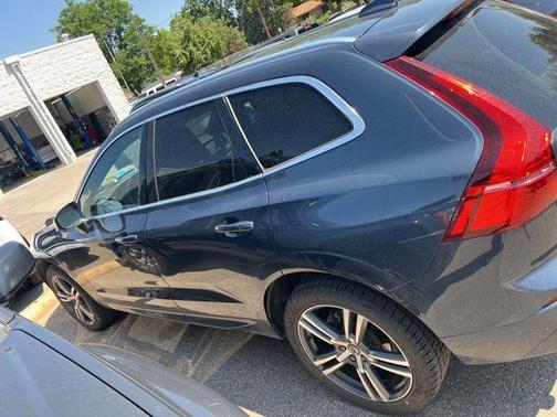 2020 Volvo XC60 T5 Momentum