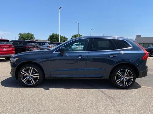 2020 Volvo XC60 T5 Momentum