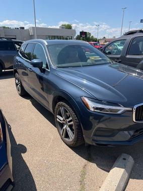 2020 Volvo XC60 T5 Momentum