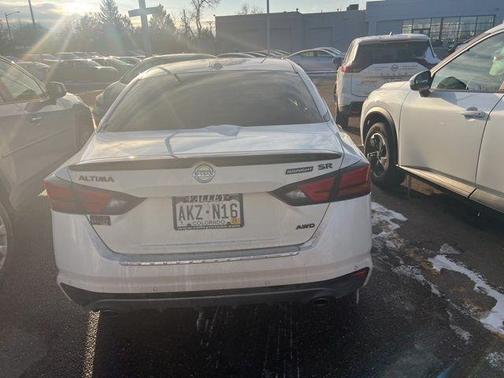 2022 Nissan Altima 2.5 SR