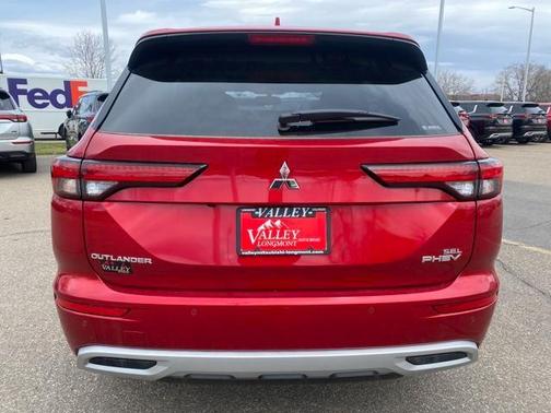 2025 Mitsubishi Outlander PHEV SEL