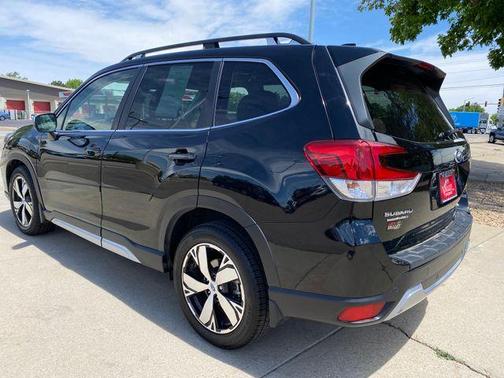 Crystal Black Silica 2021 Subaru Forester Touring