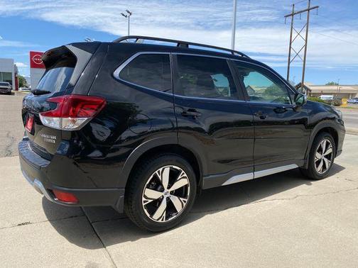 Crystal Black Silica 2021 Subaru Forester Touring
