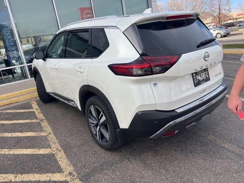 2022 Nissan Rogue SL