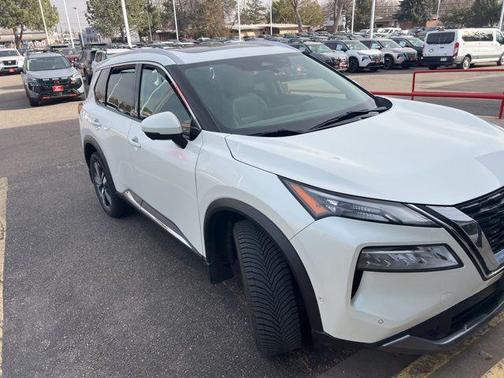 2022 Nissan Rogue SL