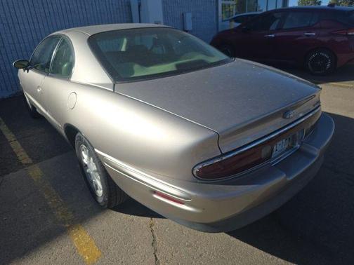 1997 Buick Riviera Base