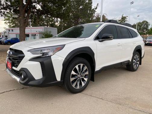 Crystal White Pearl 2025 Subaru Outback Limited