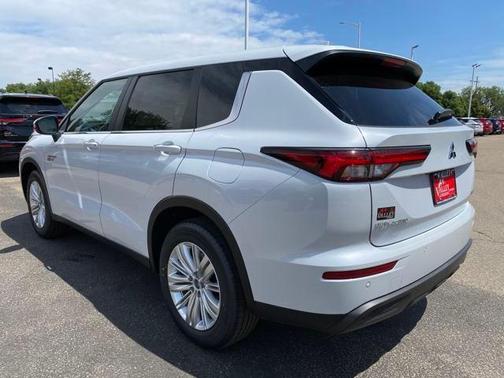 2025 Mitsubishi Outlander PHEV ES
