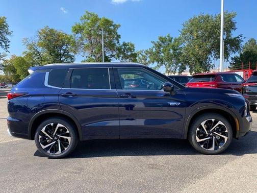 2025 Mitsubishi Outlander PHEV SEL