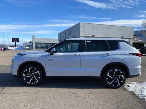 2025 Mitsubishi Outlander PHEV SE