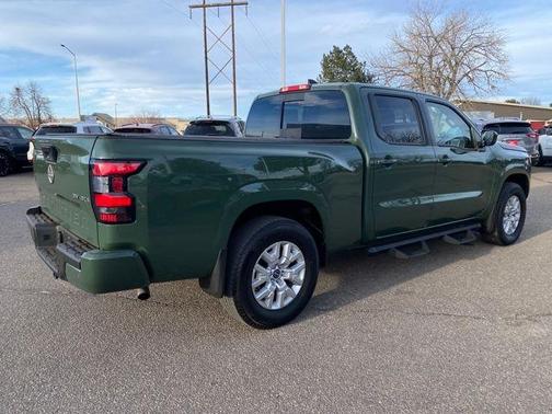 2024 Nissan Frontier SV