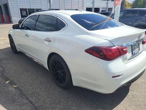 2017 INFINITI Q70L 3.7X