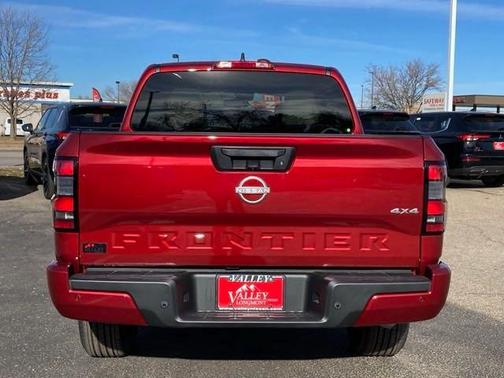 2025 Nissan Frontier SV